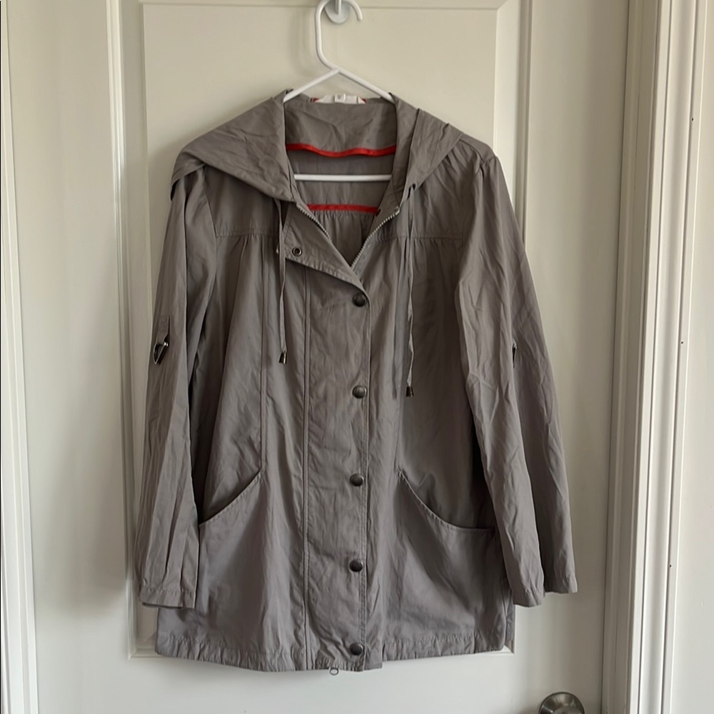 Shade waterproof hooded rain jacket size medium